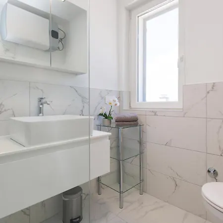 2 Bedroom Gorgeous In Labin *
