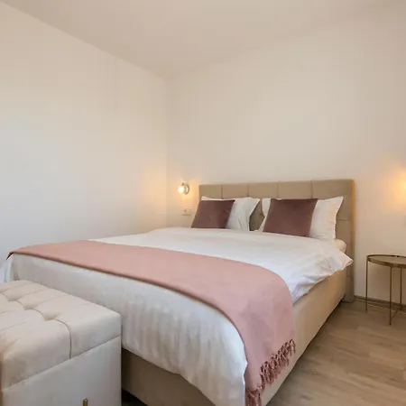 2 Bedroom Gorgeous In Labin Apartment