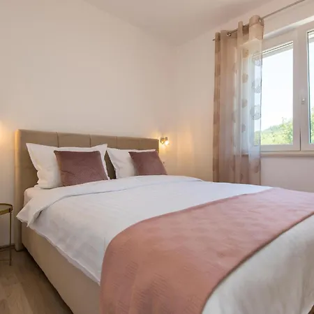 Apartment 2 Bedroom Gorgeous In Labin *